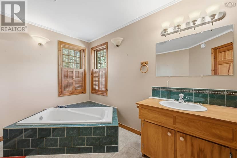 1471 Medway River Road — photo 18 of 40