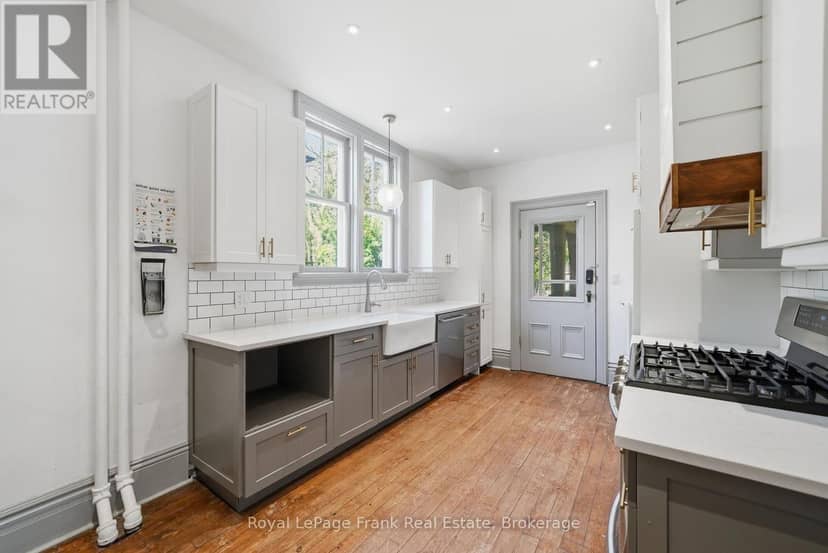 16 Francis Street — photo 14 of 40