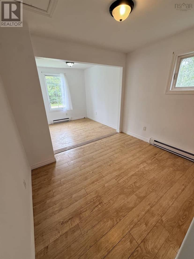 2821 Point Edward Highway — photo 13 of 36
