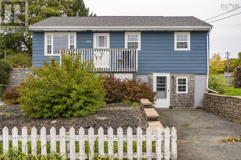 193 Albro Lake Road, Dartmouth, photo 2