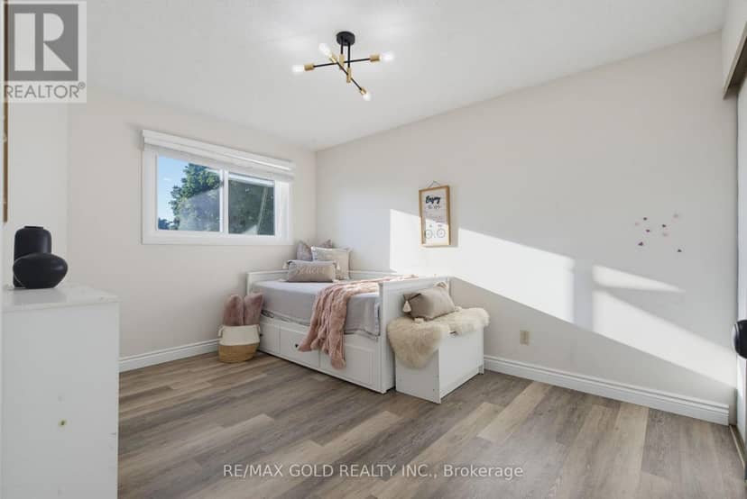 38 Silverbirch Place — photo 28 of 40