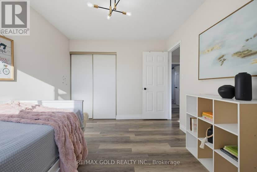 38 Silverbirch Place — photo 29 of 40