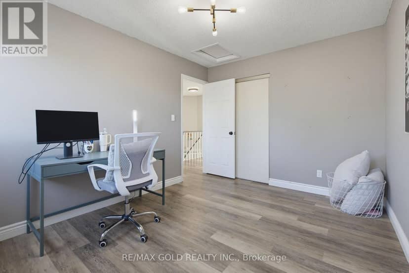 38 Silverbirch Place — photo 31 of 40