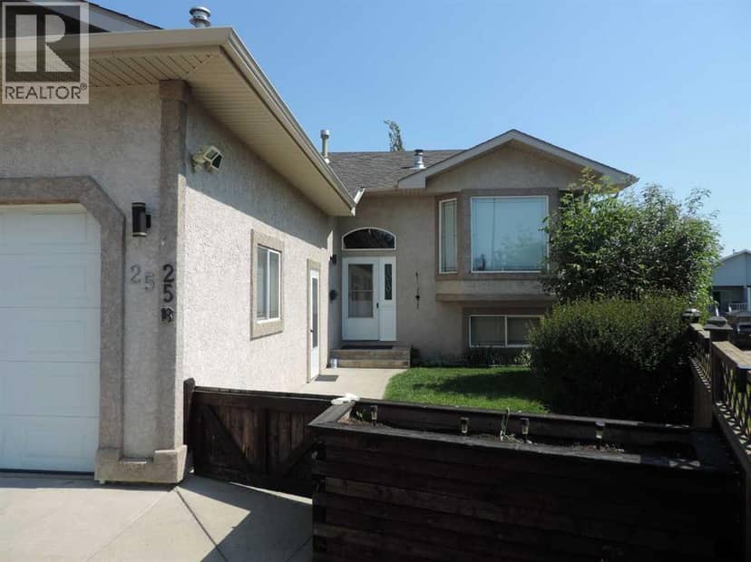 25 Fulmar Close, Sylvan Lake, photo 2