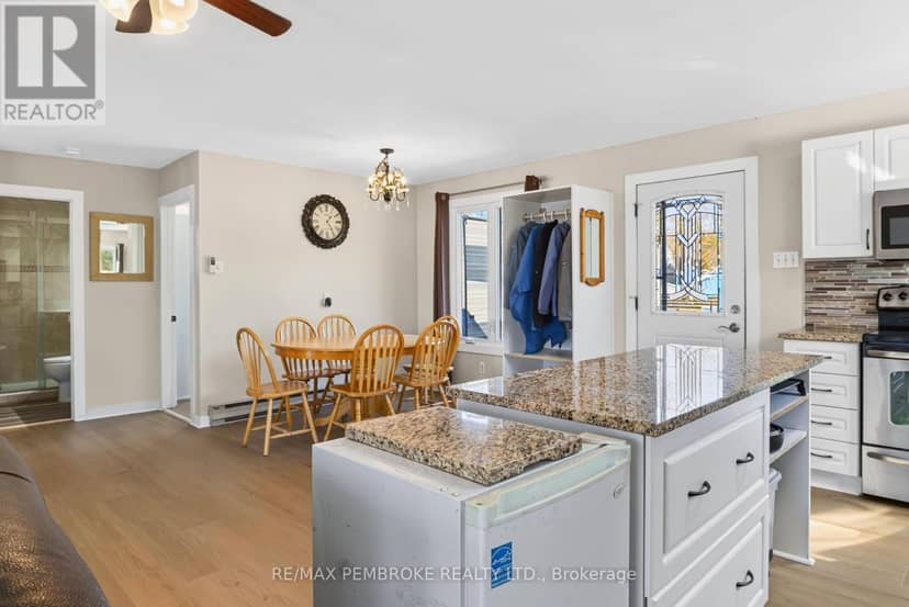 562 Bayview Drive — photo 10 of 40