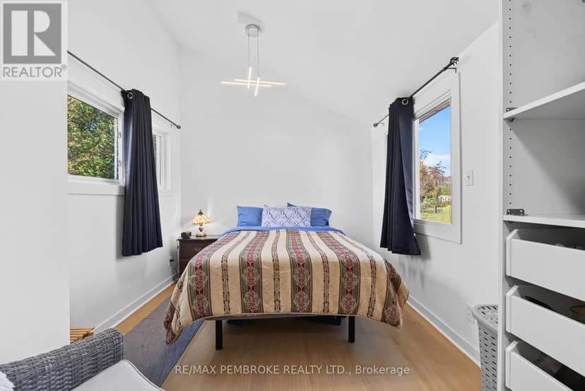 562 Bayview Drive — photo 27 of 40