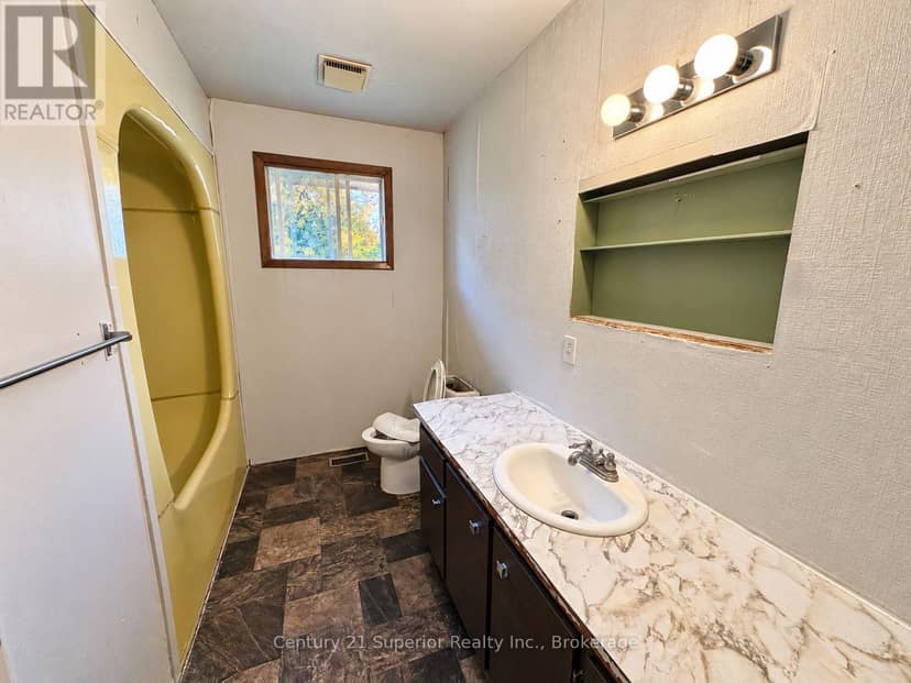 162 Greenmantle Drive — photo 16 of 40
