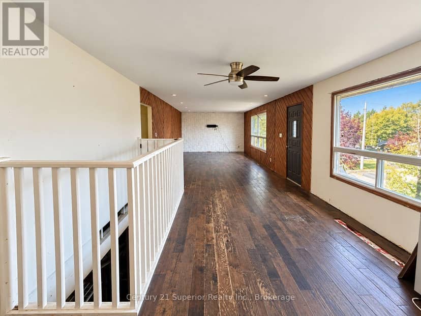 162 Greenmantle Drive — photo 9 of 40