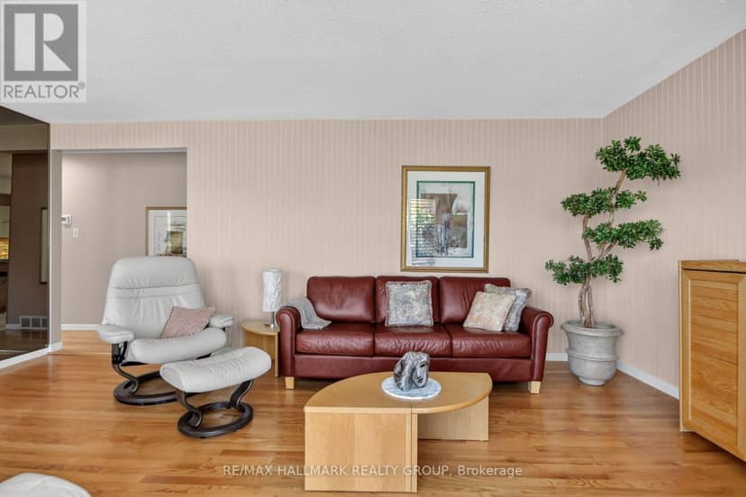 1592 Maxime Street — photo 11 of 29