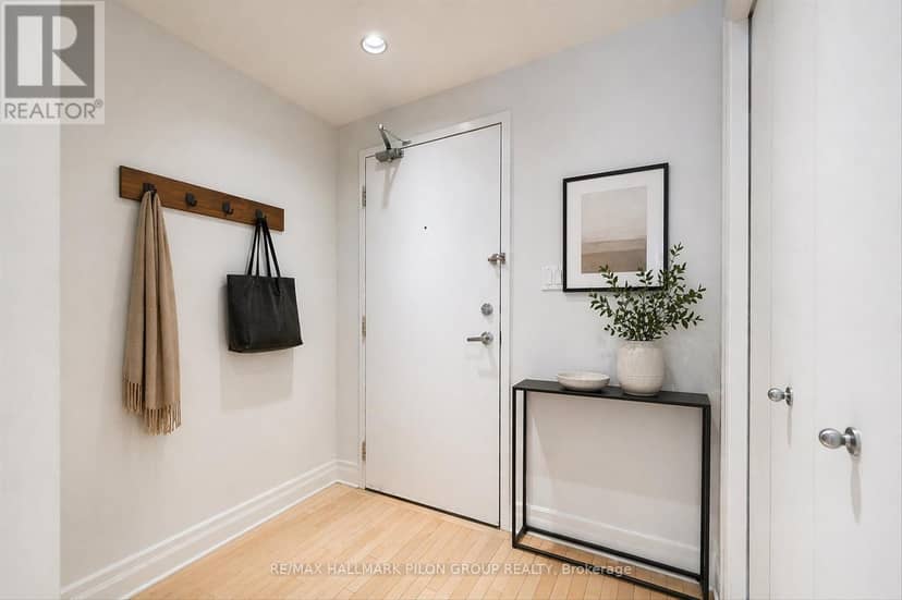 109 - 950 Marguerite Avenue — photo 9 of 18
