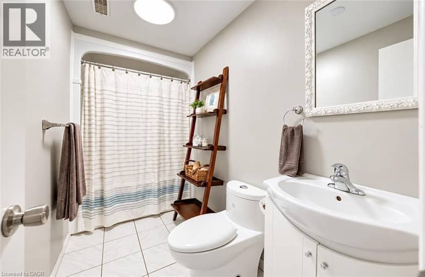 404 LAKEVIEW Drive — photo 24 of 39