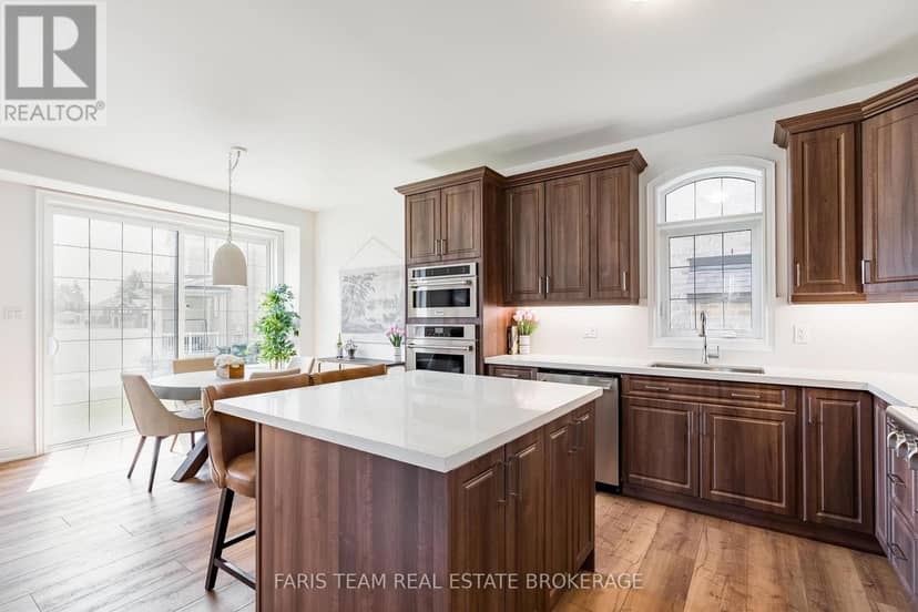 63 Wood Crescent — photo 10 of 40