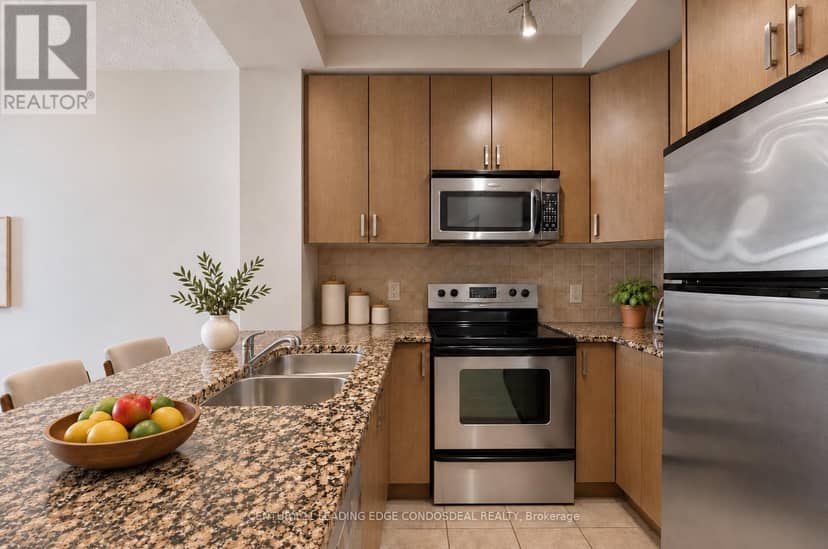 301 - 9235 Jane Street, Vaughan, photo 4