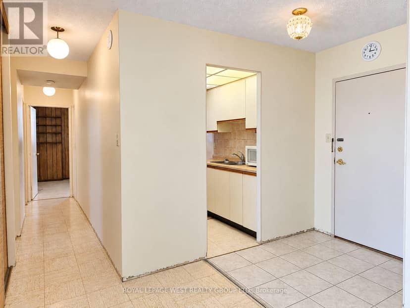1502 - 299 Mill Road — photo 7 of 33