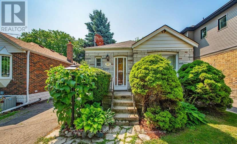 27 Struthers Street, Toronto