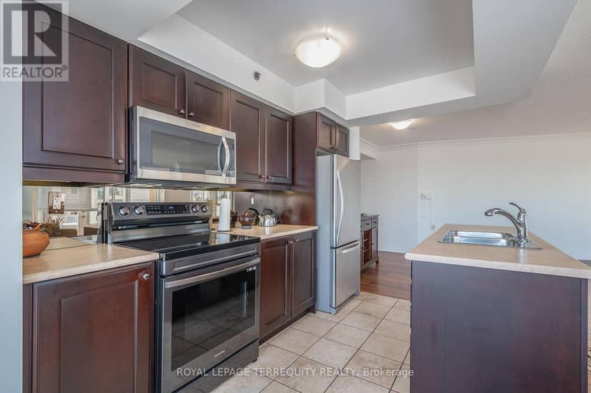 506 - 3 Marine Parade Drive — photo 14 of 39