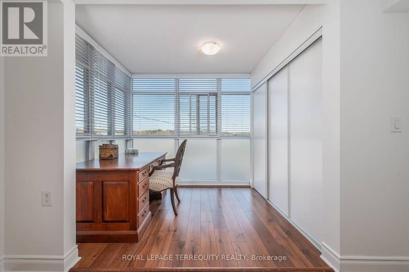506 - 3 Marine Parade Drive — photo 18 of 39