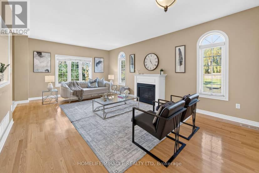 58 Sir Jacobs Crescent — photo 10 of 40