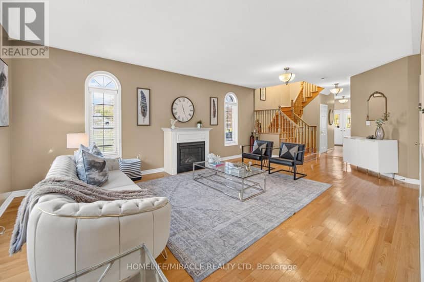58 Sir Jacobs Crescent — photo 12 of 40