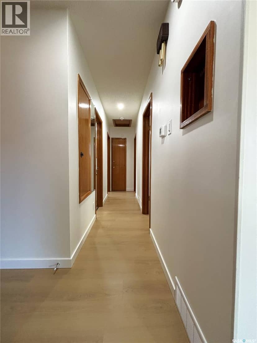 310 Vancouver AVENUE S — photo 11 of 30