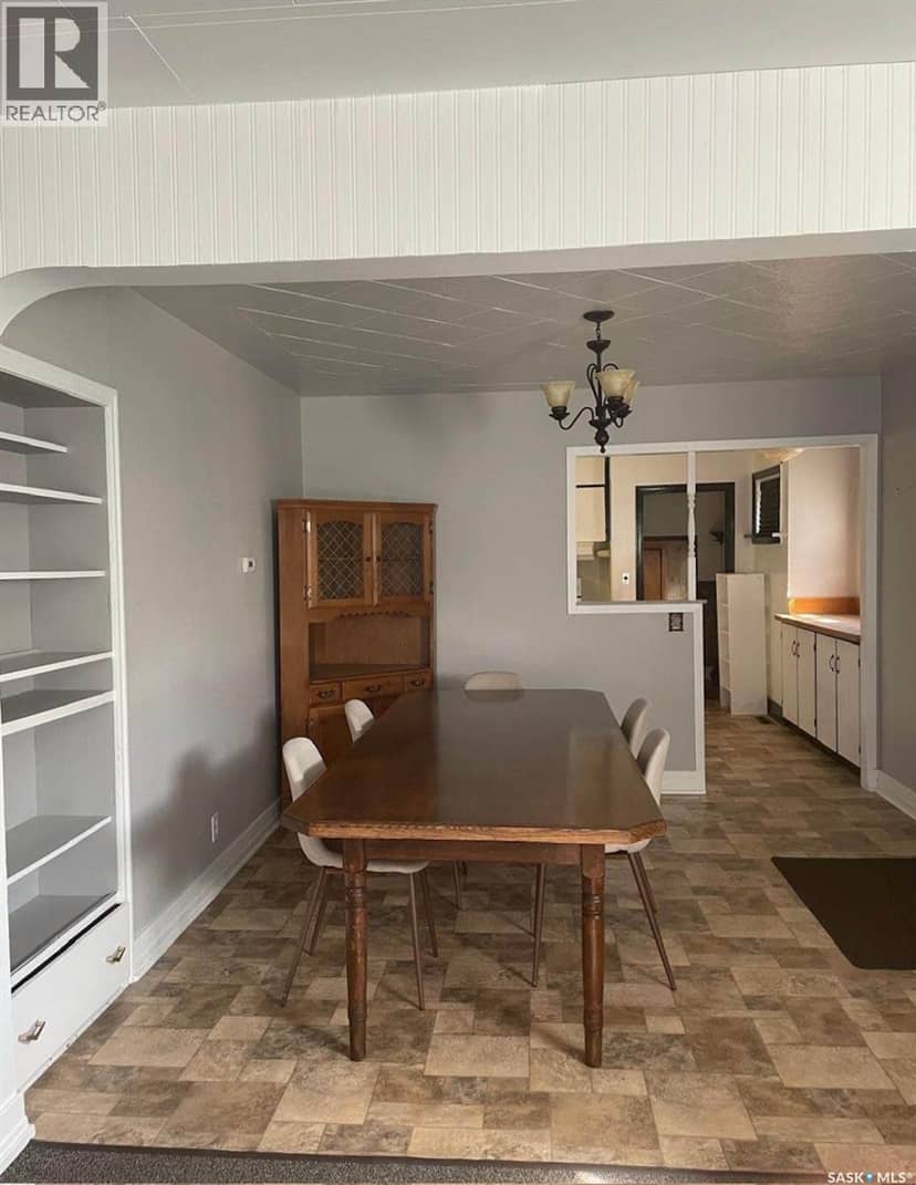 205 Railway AVENUE — photo 14 of 24
