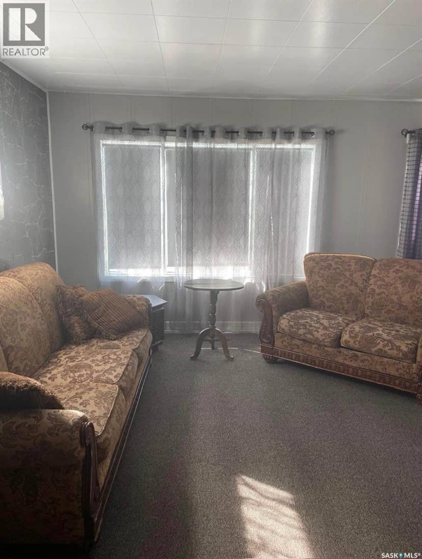 205 Railway AVENUE — photo 15 of 24