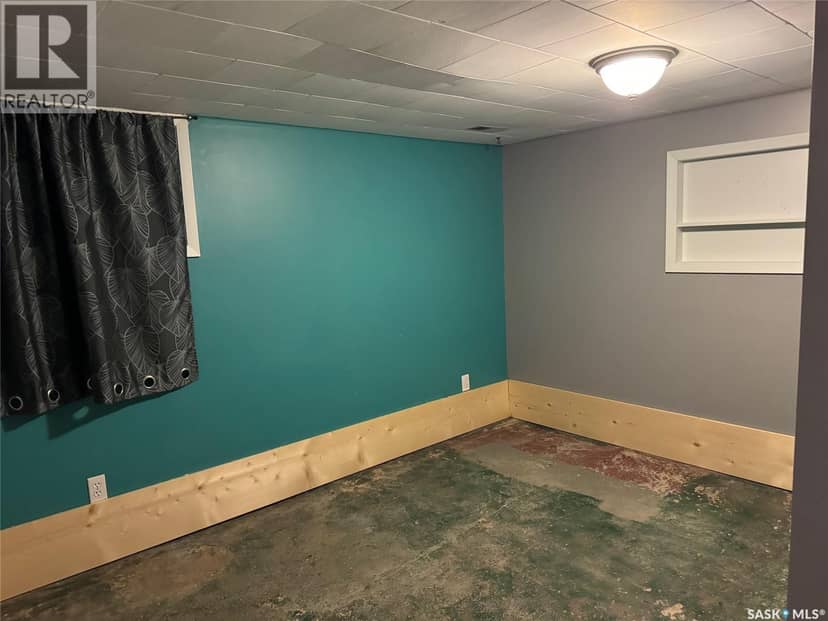 205 Railway AVENUE — photo 23 of 24