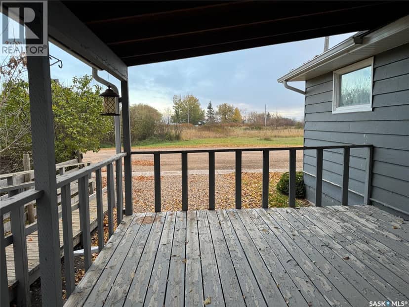 205 Railway AVENUE — photo 7 of 24