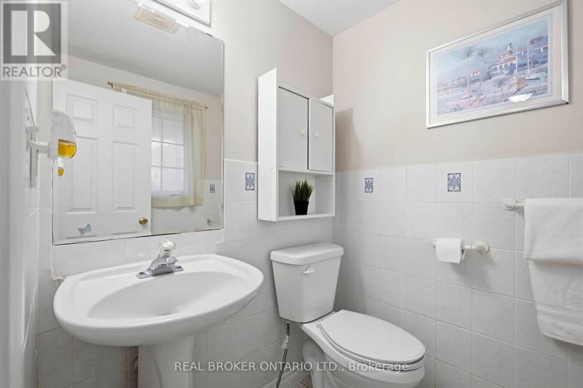 26 Castlebury Drive — photo 15 of 35