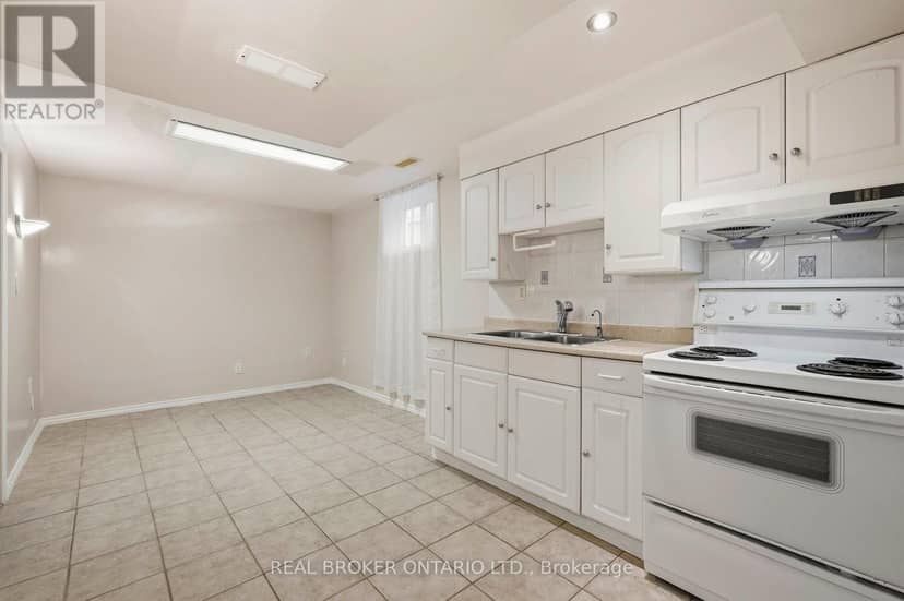 26 Castlebury Drive — photo 22 of 35