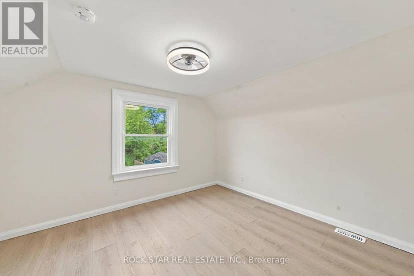 294 East 28th Street — photo 17 of 35