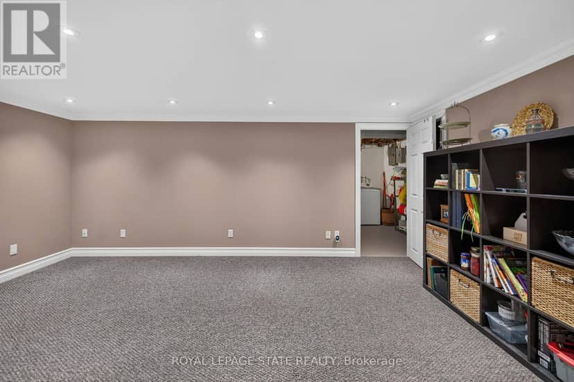 995 Upper Wellington Street — photo 35 of 40