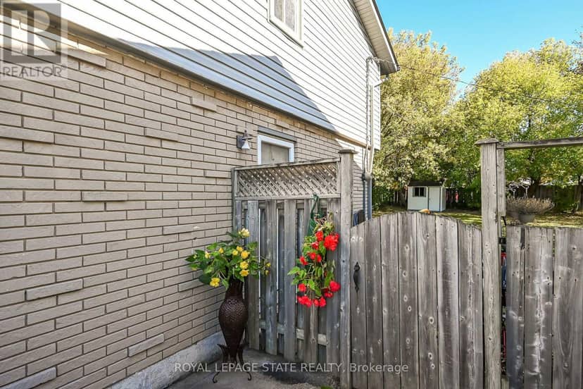 995 Upper Wellington Street — photo 40 of 40