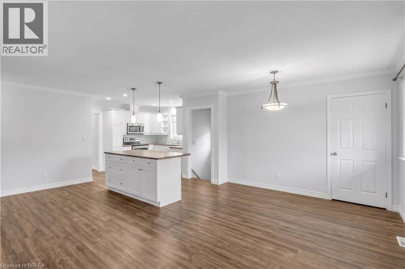7 WILLOWDALE Street — photo 9 of 40
