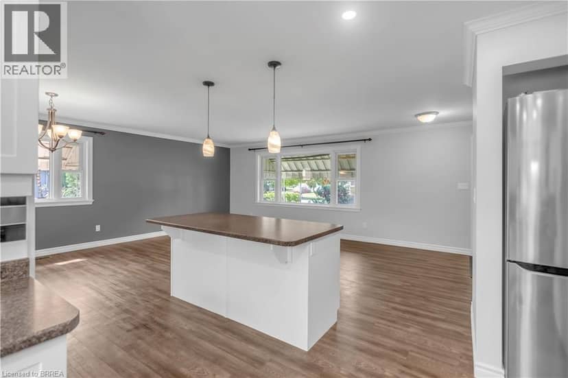 7 WILLOWDALE Street — photo 12 of 40