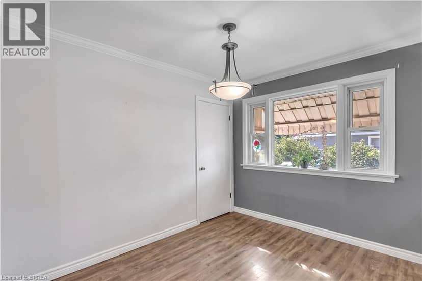 7 WILLOWDALE Street — photo 6 of 40