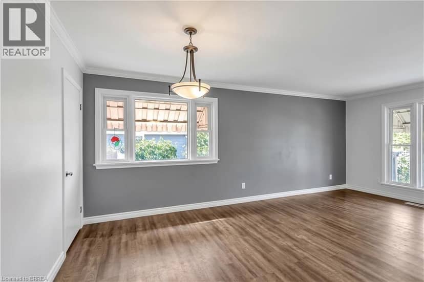 7 WILLOWDALE Street — photo 7 of 40
