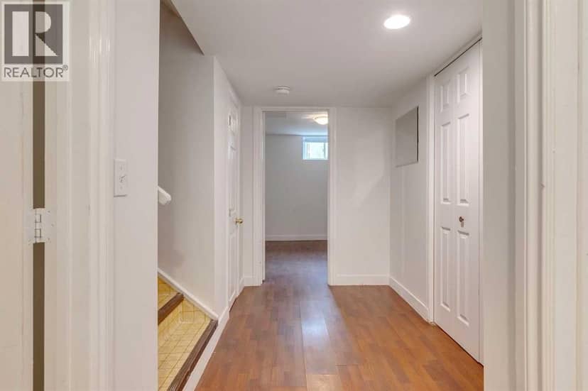 3317 37 Street SW — photo 22 of 34