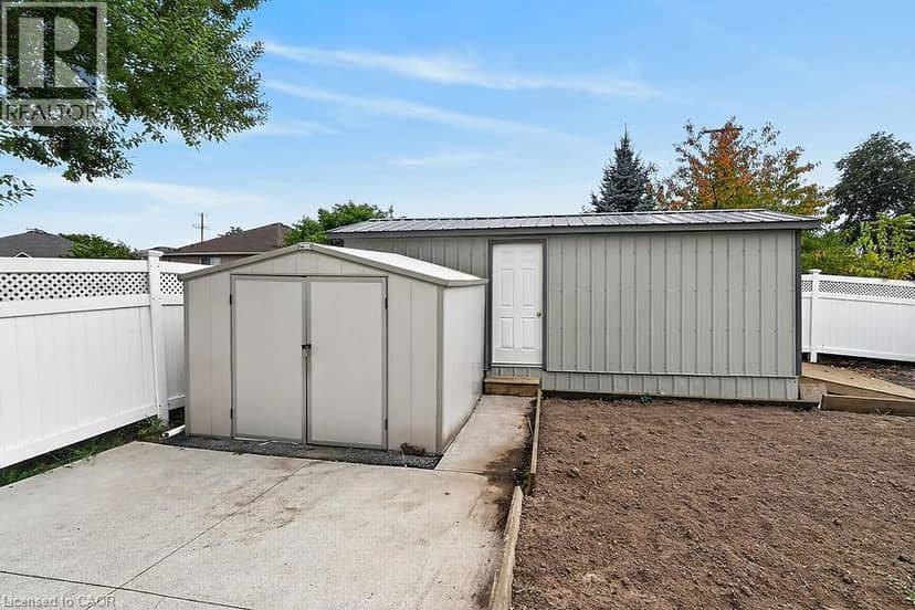 166 TOBY Crescent — photo 27 of 31