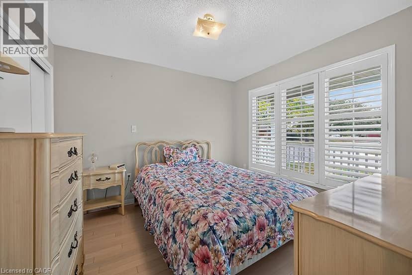 166 TOBY Crescent — photo 5 of 31