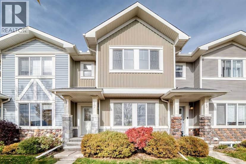 17 Kings Heights Drive SE, Airdrie