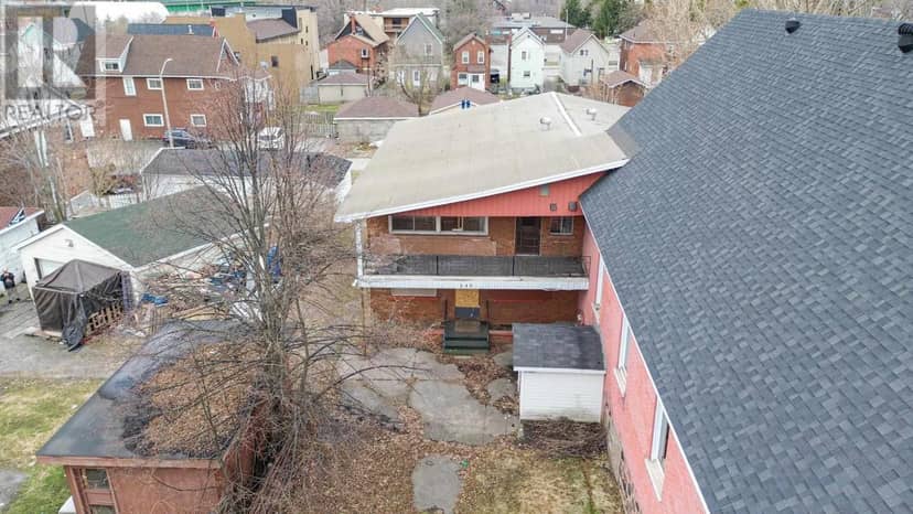 549 Cathcart ST — photo 20 of 23