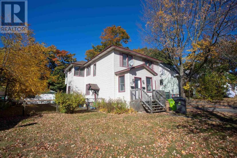 185 Church ST — photo 4 of 40