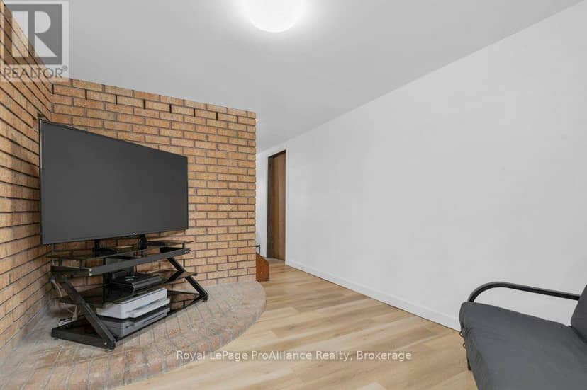 12 Cosgrove Lane — photo 33 of 40