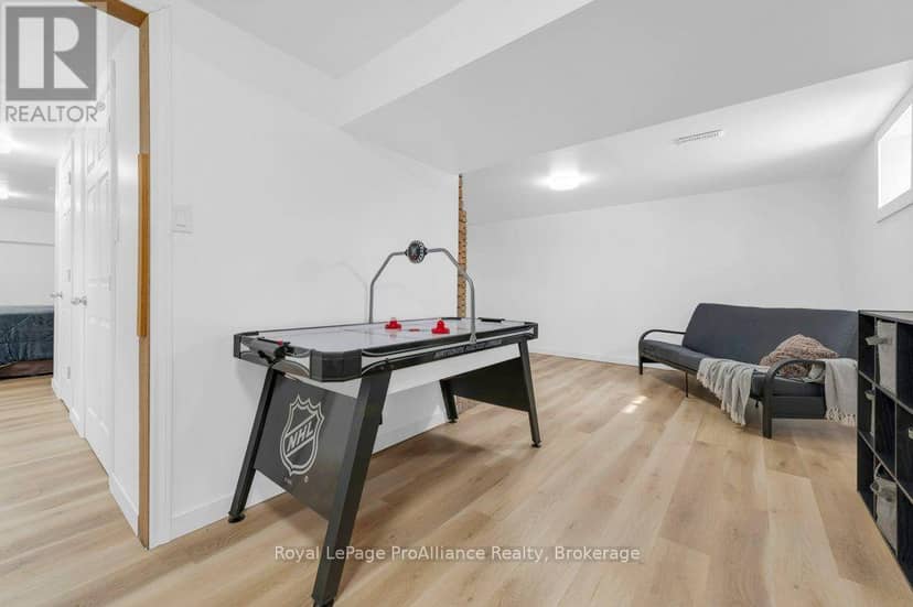 12 Cosgrove Lane — photo 35 of 40