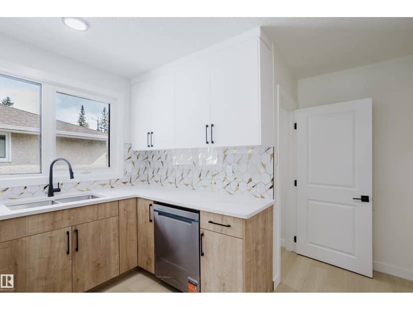 4103 111A ST NW — photo 12 of 40