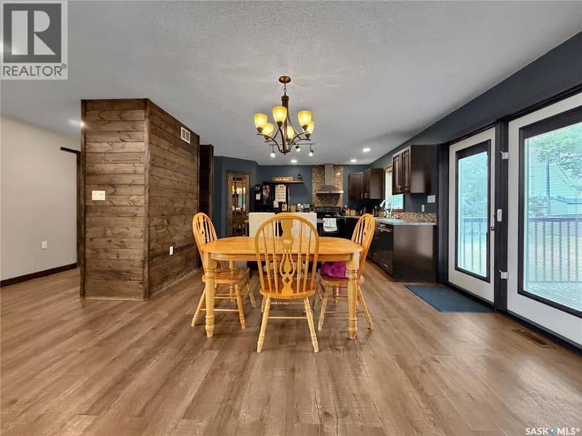613 Gonczy AVENUE — photo 10 of 40