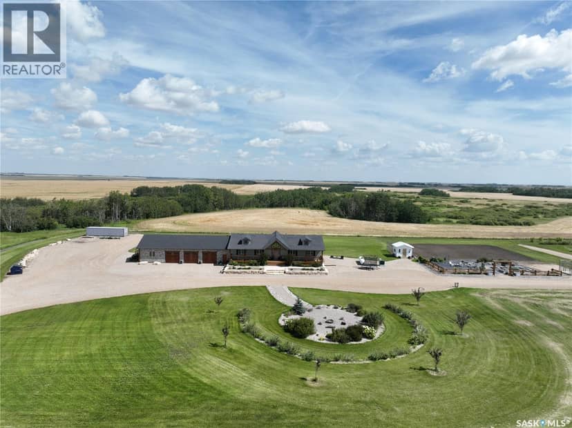 Bell Acreage — photo 1 of 40