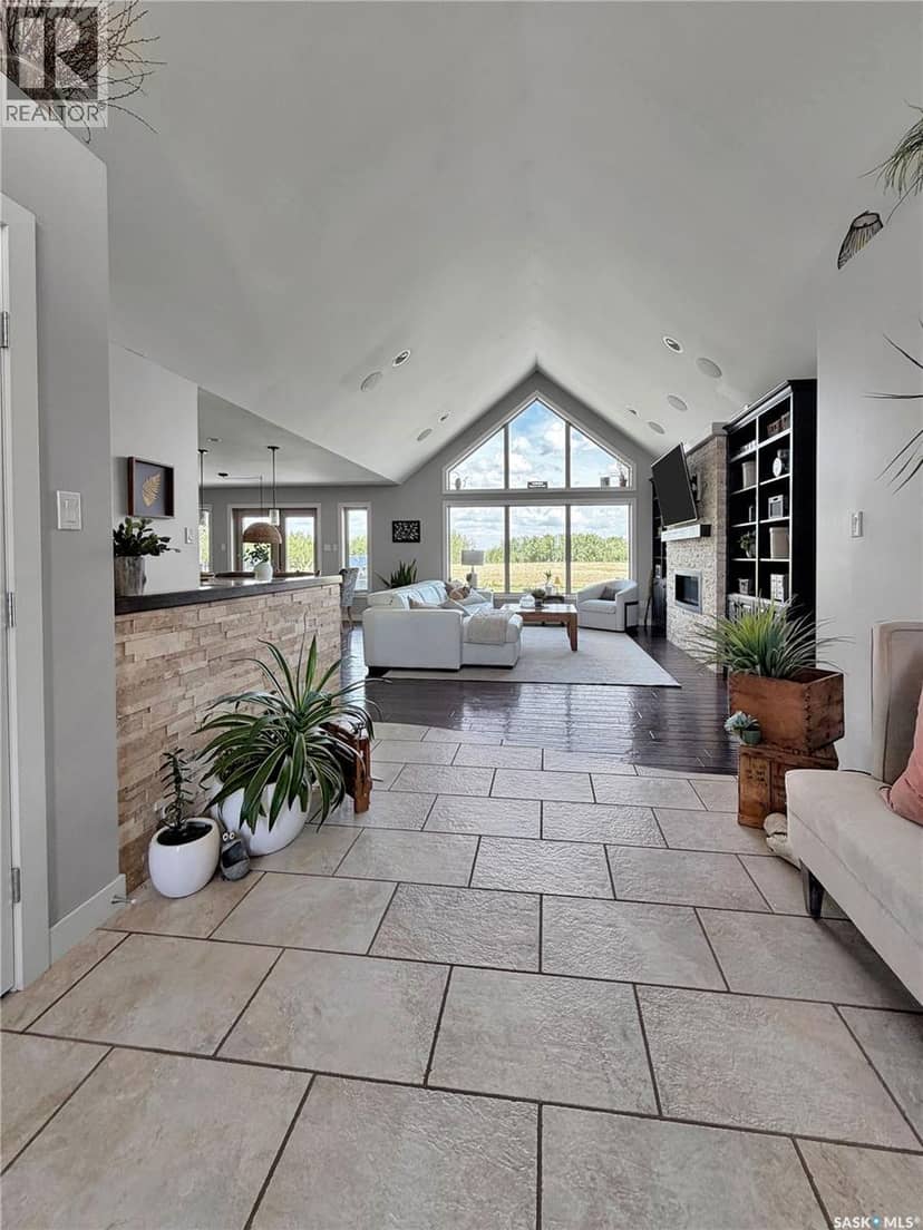 Bell Acreage — photo 8 of 40
