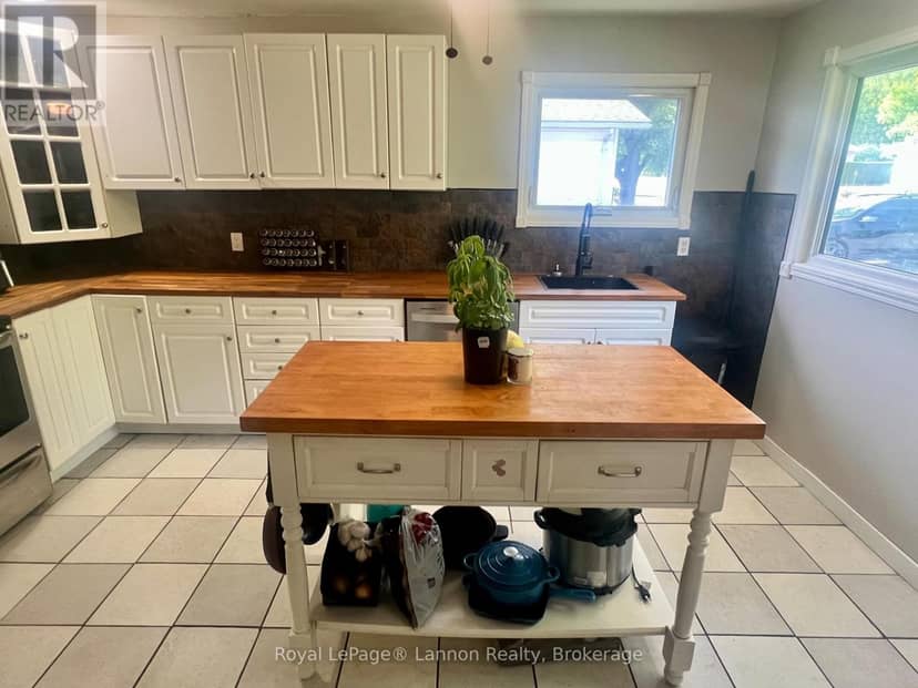 205 Abbott Road — photo 15 of 35